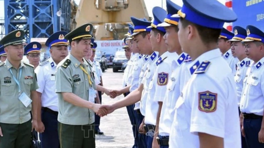 Vietnam Coast Guard resolved to boost fruitful ties with Chinese counterpart: official